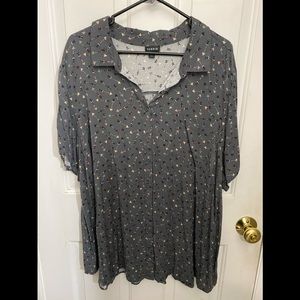 l⬇️Torrid button down blouse